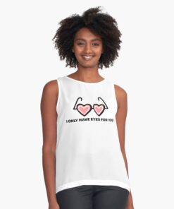 Sleeveless top for women